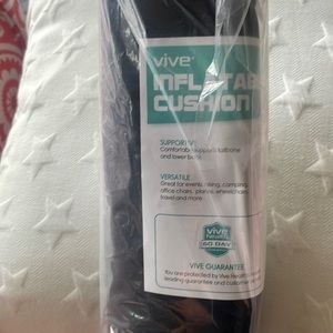 NWT Vive Health Inflatable/Self Inflating Seat Cushion Travel/Stadium/Office